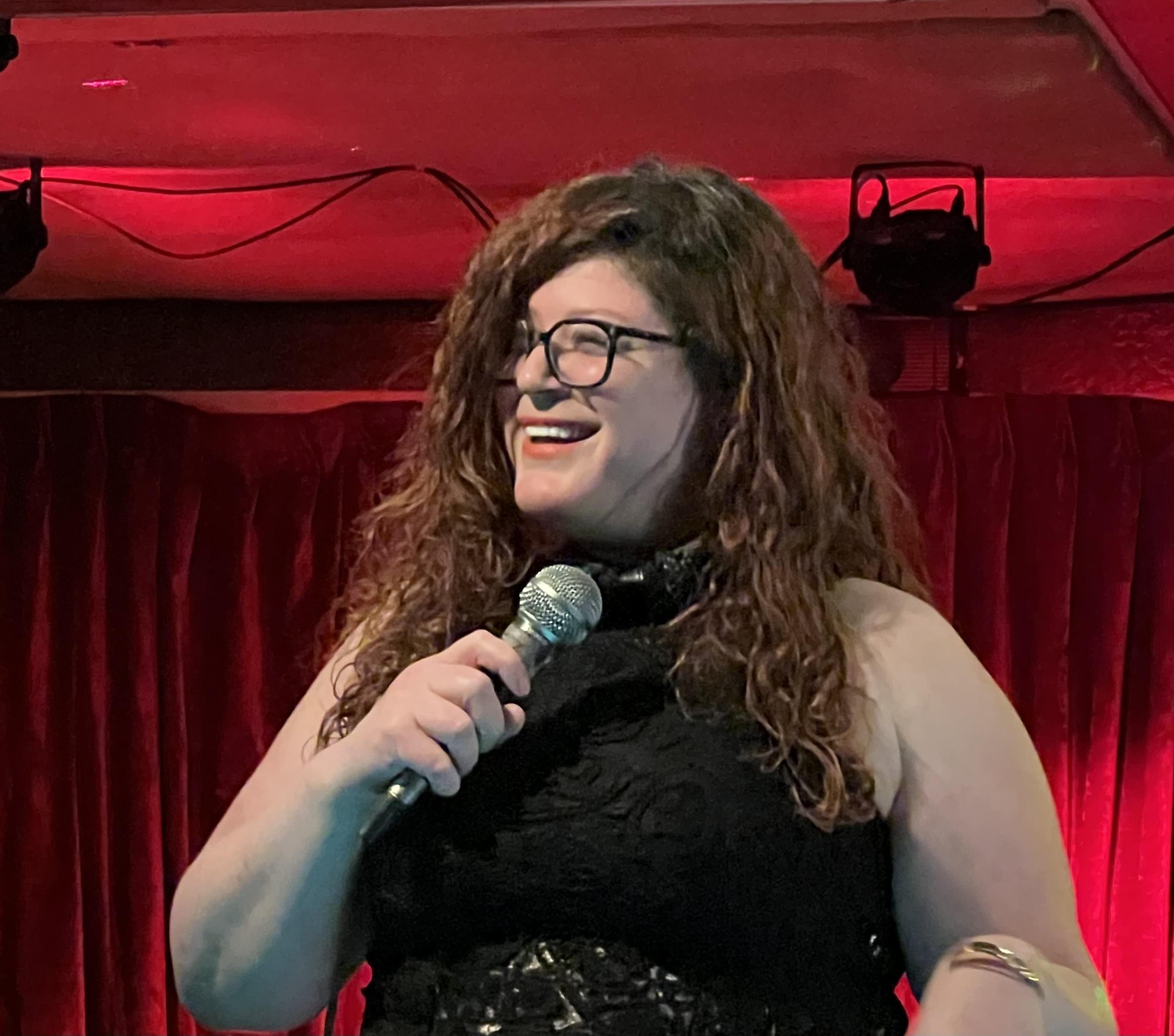 Rona Kremer comedy headshot